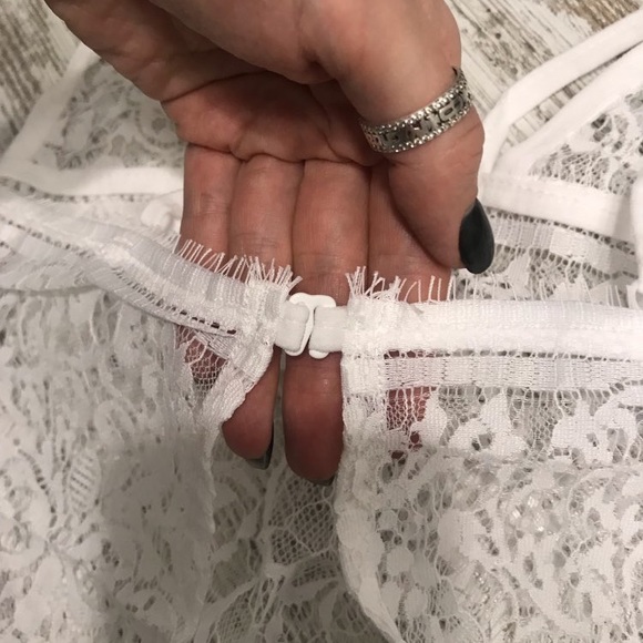 Sheer Eyelash Lace Strappy Crop Top Black & White - Picture 12 of 16